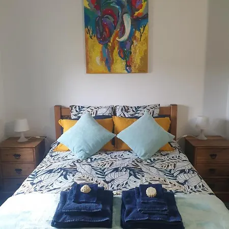 Sondela Self Catering 木屋 *