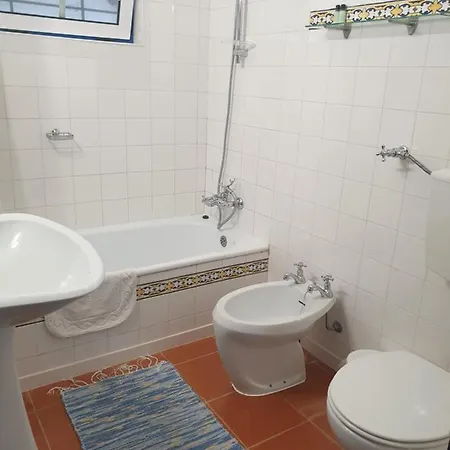 木屋 Sondela Self Catering *