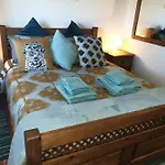 Alpehytte Sondela Self Catering *